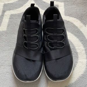 Sketchers Cooled Memory Foam Sneakers